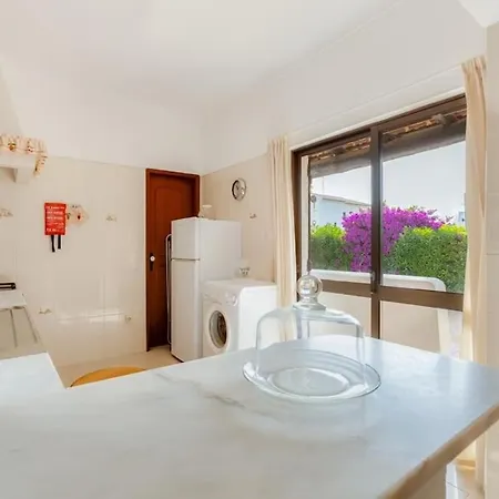 Villa Rosado - Moradia Para 6 Com Ac, Jardim A 5 Min Do Centro De Albufeira Exterior foto