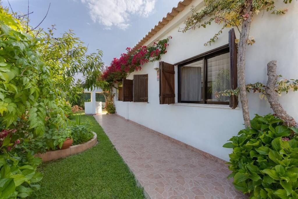 Rosado - Moradia 6 Com Ac, Jardim A 5 Min Do Centro De Casa de Férias *